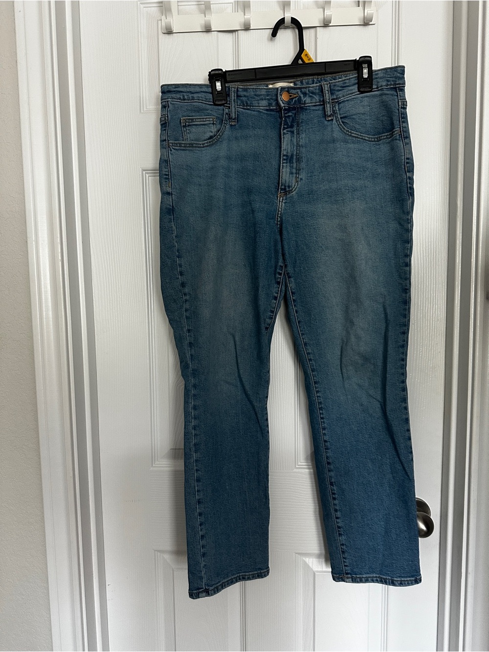 Universal Thread Light Blue Denim Jeans